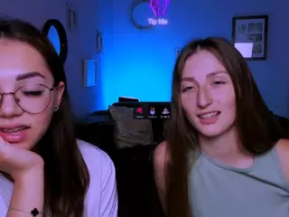 laura-queen's Live Sex Cam Show