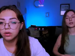 laura-queen's Live Sex Cam Show