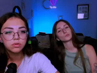 laura-queen's Live Sex Cam Show