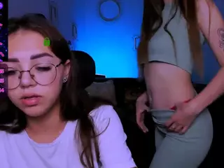 laura-queen's Live Sex Cam Show