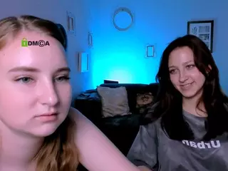 laura-queen's Live Sex Cam Show