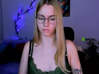 laura-queen's Live Sex Cam Show