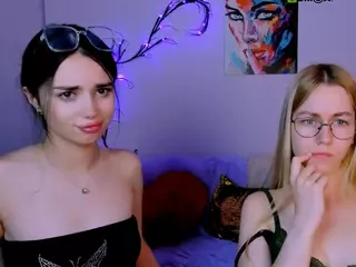laura-queen's Live Sex Cam Show