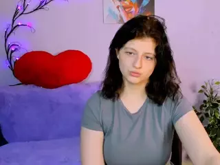 laura-queen's Live Sex Cam Show