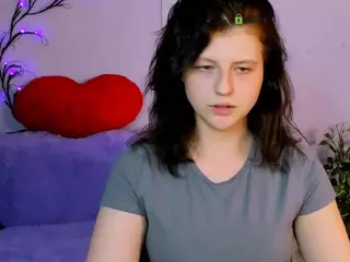 laura-queen's Live Sex Cam Show