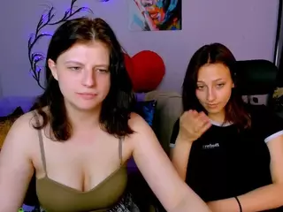 laura-queen's Live Sex Cam Show