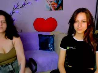 laura-queen's Live Sex Cam Show