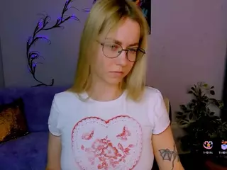 laura-queen's Live Sex Cam Show