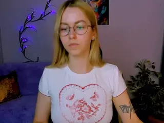 laura-queen's Live Sex Cam Show