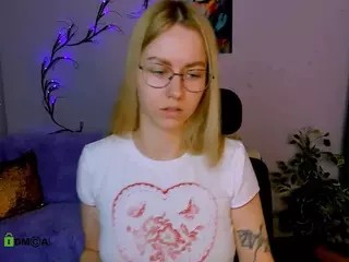 laura-queen's Live Sex Cam Show