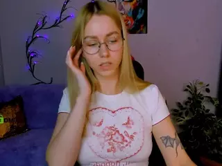 laura-queen's Live Sex Cam Show