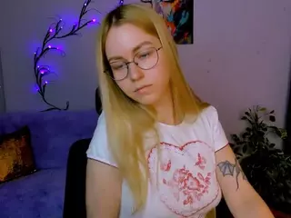 laura-queen's Live Sex Cam Show