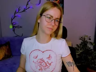 laura-queen's Live Sex Cam Show