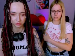 laura-queen's Live Sex Cam Show