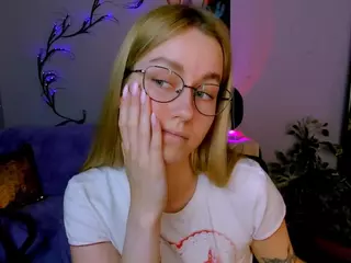 laura-queen's Live Sex Cam Show