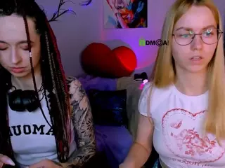 laura-queen's Live Sex Cam Show