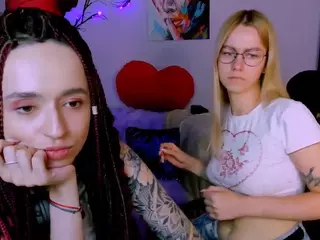 laura-queen's Live Sex Cam Show