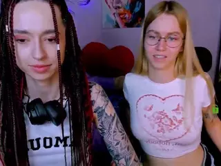 laura-queen's Live Sex Cam Show