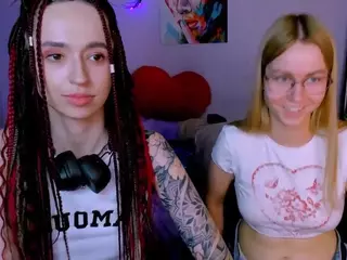 laura-queen's Live Sex Cam Show