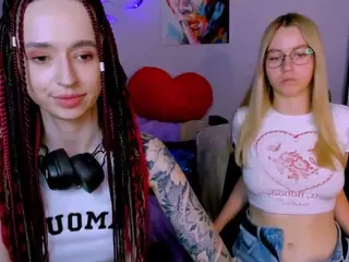 laura-queen's Live Sex Cam Show