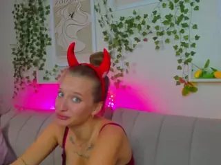 Maryyy-May's Live Sex Cam Show
