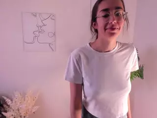 OdetteBooby's Live Sex Cam Show