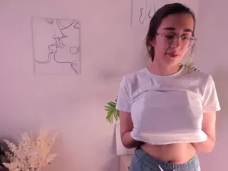 OdetteBooby's Live Sex Cam Show
