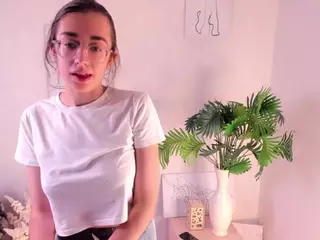 OdetteBooby's Live Sex Cam Show