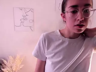 OdetteBooby's Live Sex Cam Show