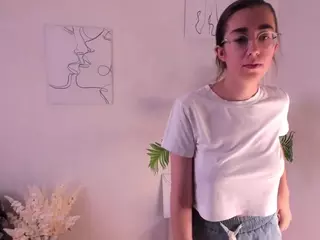 OdetteBooby's Live Sex Cam Show