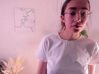 OdetteBooby's Live Sex Cam Show