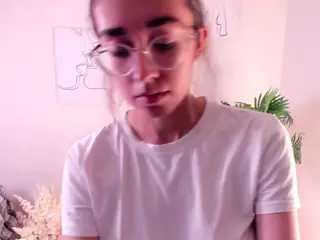 OdetteBooby's Live Sex Cam Show