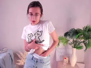 OdetteBooby's Live Sex Cam Show