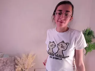 OdetteBooby's Live Sex Cam Show