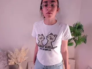 OdetteBooby's Live Sex Cam Show