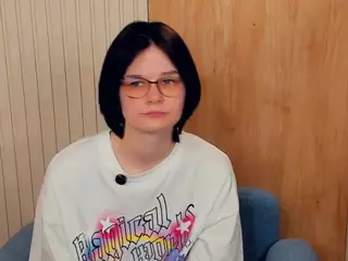 DieraConnett's Live Sex Cam Show