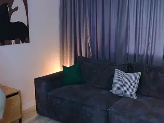 ElvinaCroswell's Live Sex Cam Show