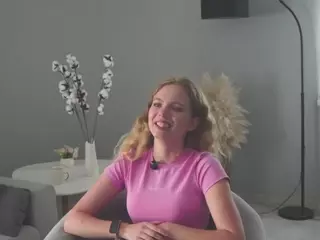 PrimroseEast's Live Sex Cam Show