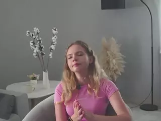 PrimroseEast's Live Sex Cam Show