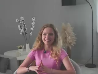 PrimroseEast's Live Sex Cam Show