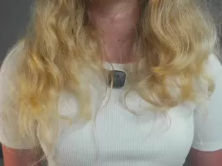 PrimroseEast's Live Sex Cam Show