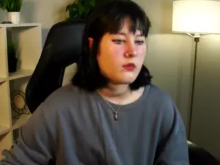 CweneHerrin's Live Sex Cam Show
