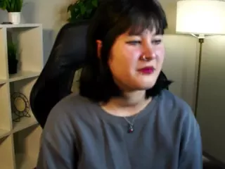 CweneHerrin's Live Sex Cam Show