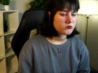 CweneHerrin's Live Sex Cam Show