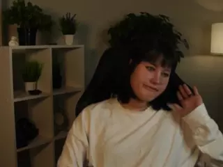 CweneHerrin's Live Sex Cam Show