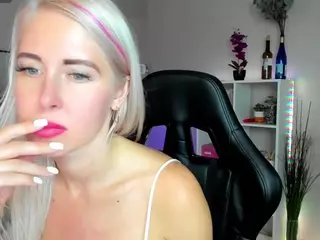 NastasyaCute's Live Sex Cam Show