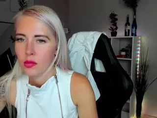 NastasyaCute's Live Sex Cam Show
