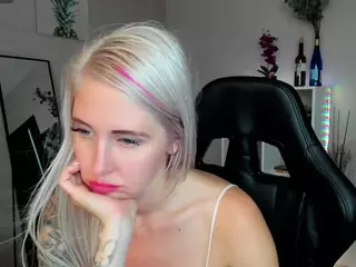 NastasyaCute's Live Sex Cam Show