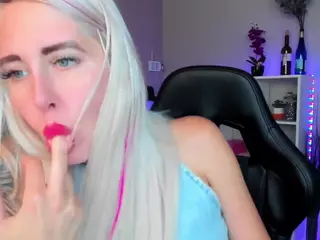 NastasyaCute's Live Sex Cam Show