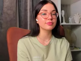 TaiteFarlow's Live Sex Cam Show